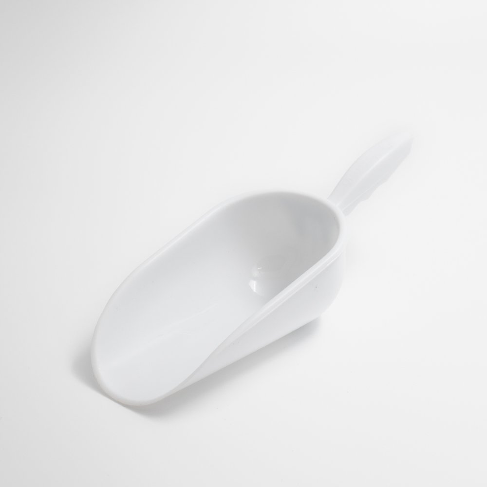 Muovinen mallaskauha 24 cm Muovinen mallaskauha maltaiden annostelemiseen